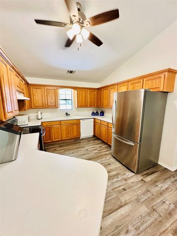 425 N Avenue E, Cross Plains, TX 76443
