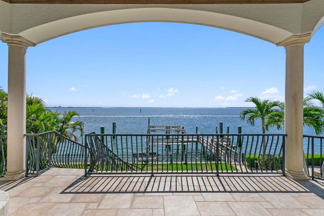 611 1ST AVENUE S, Tierra Verde, FL 33715