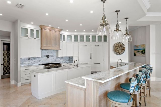 611 1ST AVENUE S, Tierra Verde, FL 33715