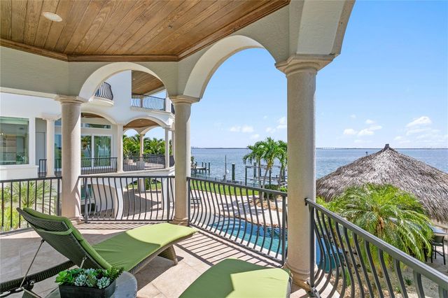 611 1ST AVENUE S, Tierra Verde, FL 33715