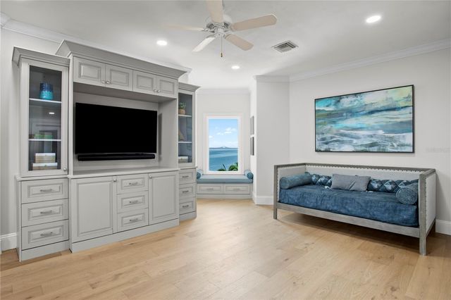 611 1ST AVENUE S, Tierra Verde, FL 33715