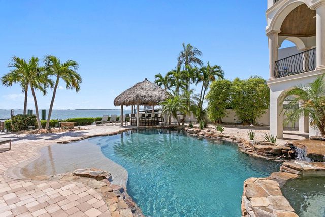 611 1ST AVENUE S, Tierra Verde, FL 33715