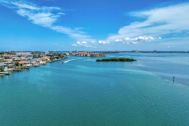 611 1ST AVENUE S, Tierra Verde, FL 33715