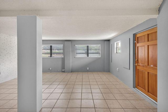 4117 NW 5th Avenue, Oakland Park, FL 33309