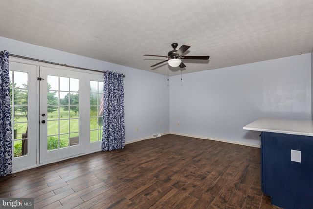 2092 TRIPLE GREEN CT, Hampstead, MD 21074