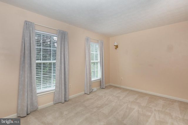 2092 TRIPLE GREEN CT, Hampstead, MD 21074