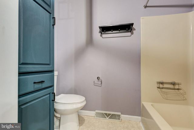 2092 TRIPLE GREEN CT, Hampstead, MD 21074