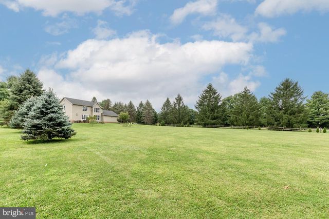2092 TRIPLE GREEN CT, Hampstead, MD 21074