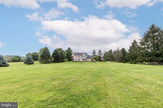 2092 TRIPLE GREEN CT, Hampstead, MD 21074