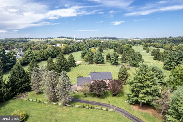 2092 TRIPLE GREEN CT, Hampstead, MD 21074