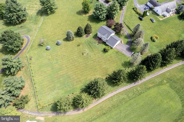 2092 TRIPLE GREEN CT, Hampstead, MD 21074
