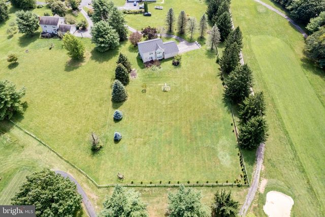 2092 TRIPLE GREEN CT, Hampstead, MD 21074