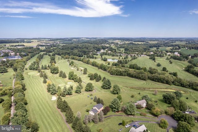 2092 TRIPLE GREEN CT, Hampstead, MD 21074