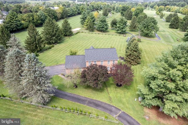 2092 TRIPLE GREEN CT, Hampstead, MD 21074
