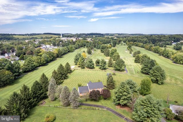 2092 TRIPLE GREEN CT, Hampstead, MD 21074
