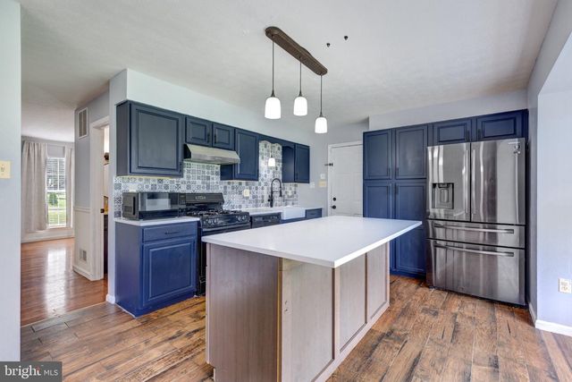 2092 TRIPLE GREEN CT, Hampstead, MD 21074