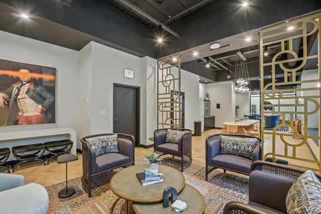 1211 N LASALLE Street 901, Chicago, IL 60610