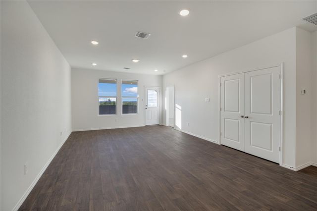 632 Arnold-A LOOP, Uhland, TX 78640