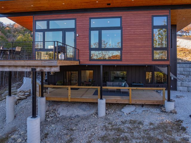 176 Canada Drive, Branson West, MO 65737