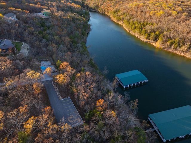 176 Canada Drive, Branson West, MO 65737