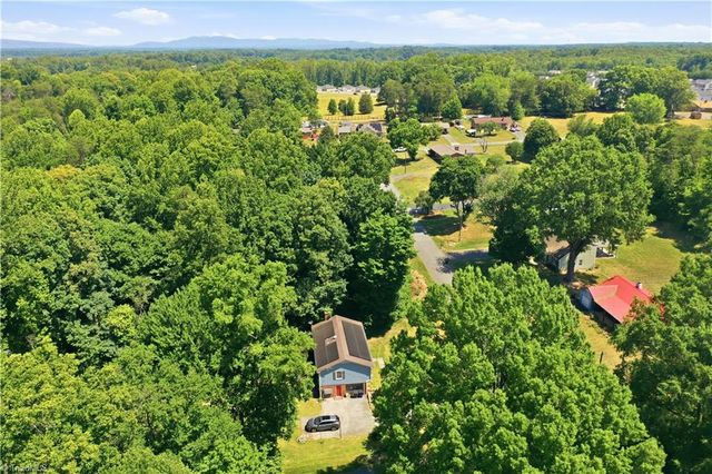 4810 Hemphill Drive, Winston-salem, NC 27105