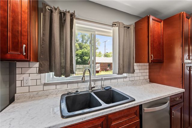 1646 Watervliet Avenue, Dayton, OH 45420