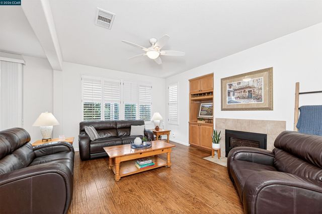 5764 Idlewood St, Dublin, CA 94568