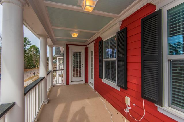 302 Pond Hill Court, Summerville, SC 29483