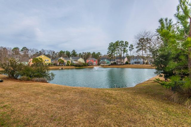 302 Pond Hill Court, Summerville, SC 29483