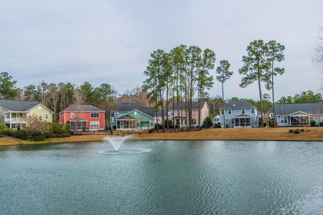 302 Pond Hill Court, Summerville, SC 29483