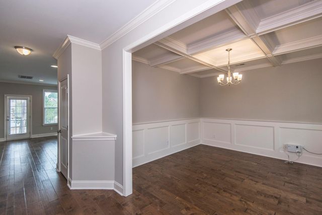 302 Pond Hill Court, Summerville, SC 29483