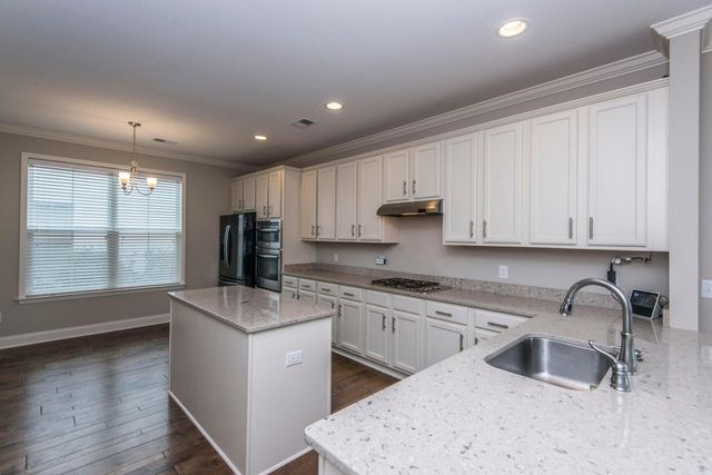 302 Pond Hill Court, Summerville, SC 29483