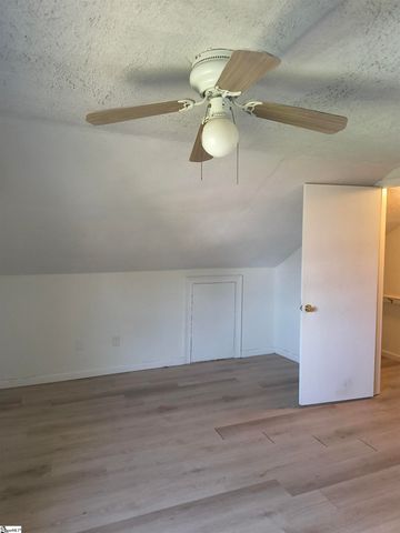 23 6th Avenue, Greenville, SC 29609