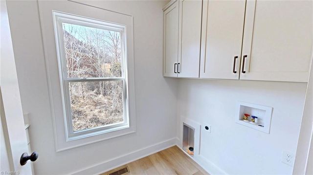 108 Sprucewood Court, Archdale, NC 27263