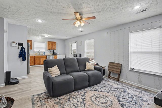 793 Crevis Lane, Columbus, OH 43228