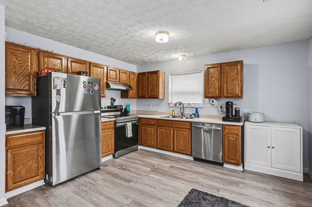 793 Crevis Lane, Columbus, OH 43228