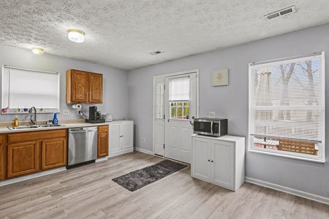 793 Crevis Lane, Columbus, OH 43228