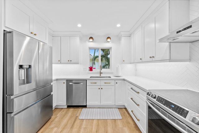 1114 SE 14th Avenue, Deerfield Beach, FL 33441