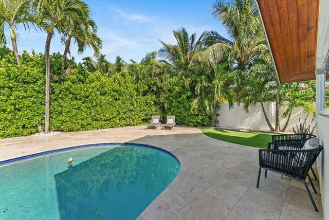 1114 SE 14th Avenue, Deerfield Beach, FL 33441