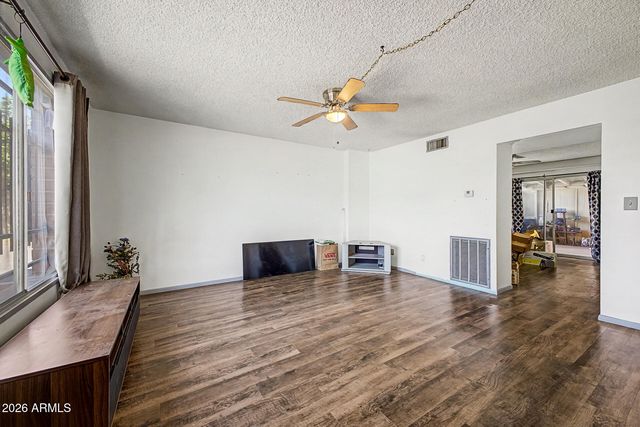 4315 W OCOTILLO Road, Glendale, AZ 85301