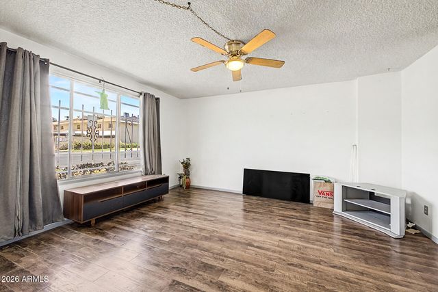 4315 W OCOTILLO Road, Glendale, AZ 85301