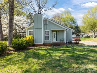 6505 Fallen Spruce Court, Charlotte, NC 28227