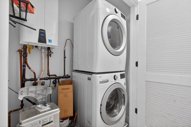 208 Spencer Ave 4, Chelsea, MA 02150