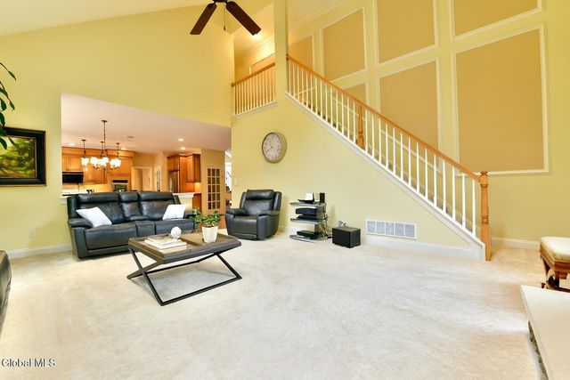 72 Stone Crest Drive, Halfmoon, NY 12118