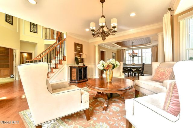 72 Stone Crest Drive, Halfmoon, NY 12118