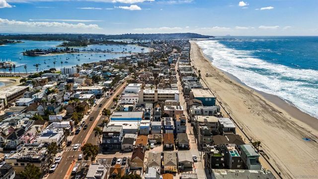 717 19 San Jose Pl, San Diego, CA 92109