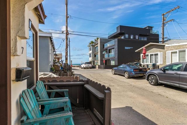 717 19 San Jose Pl, San Diego, CA 92109