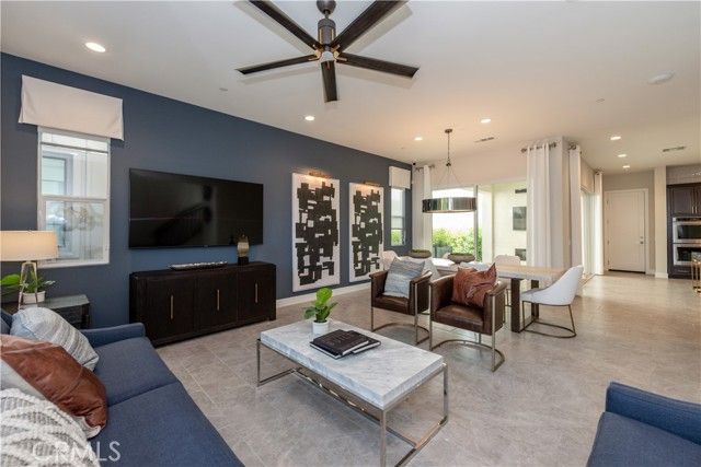 255 Sawbuck, Irvine, CA 92618