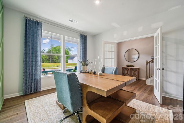 6521 Alanbrook Road, Charlotte, NC 28215