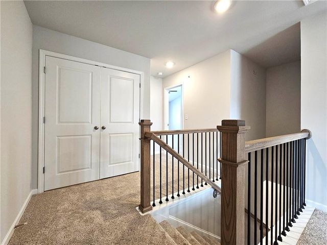 334 Lanier Circle, Woodstock, GA 30189